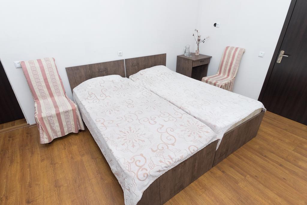 Tiflisi Guest House Habitación foto