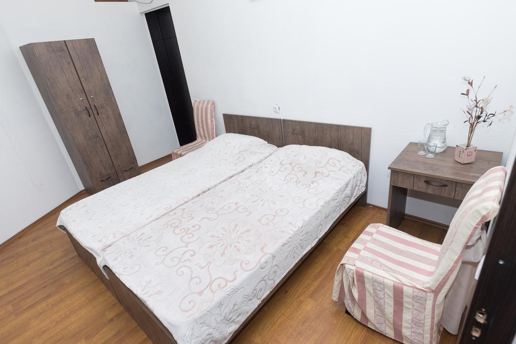 Tiflisi Guest House Habitación foto